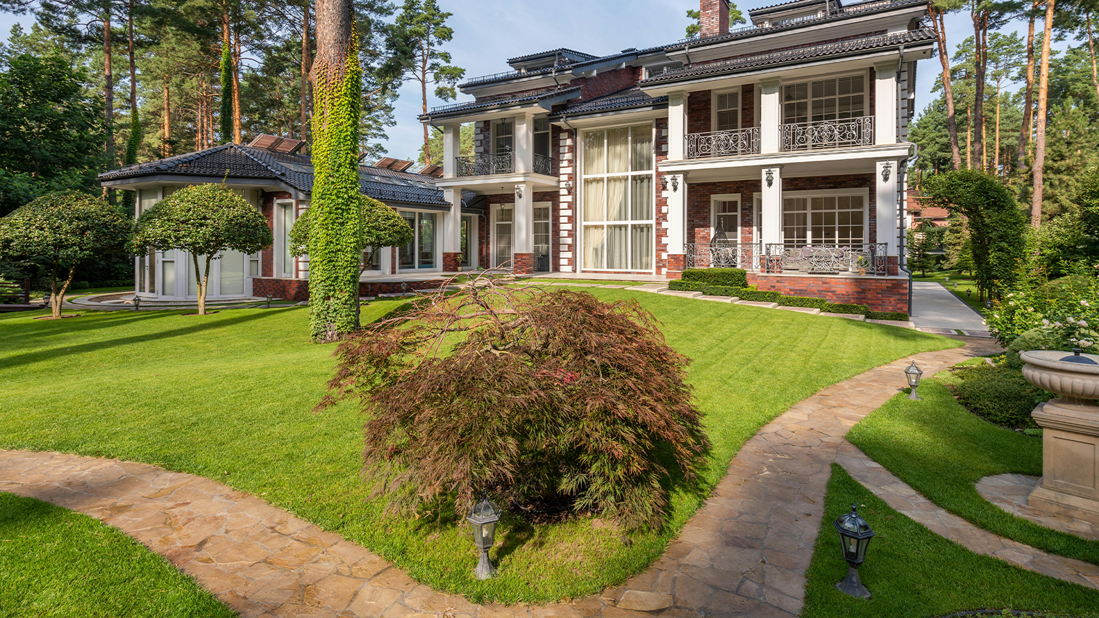 How to Get a Lush, Green Lawn Year-Round